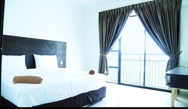 Marina Heights Seaview Resort Apartment II Lumut Bagian luar foto